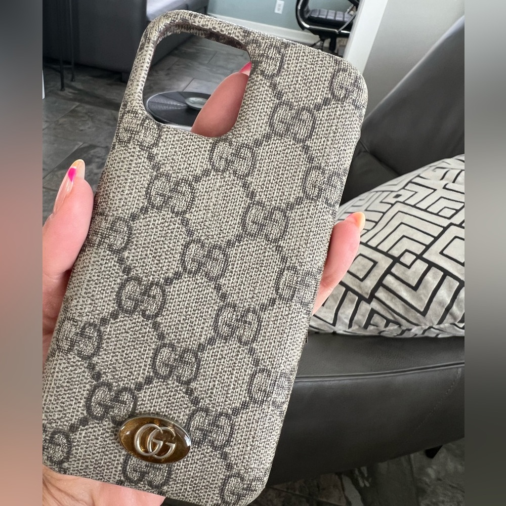 I phone 11 Gucci phone case